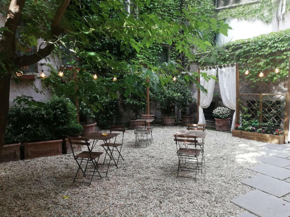 Navona Secret Stay Guest House Rom Exteriör bild